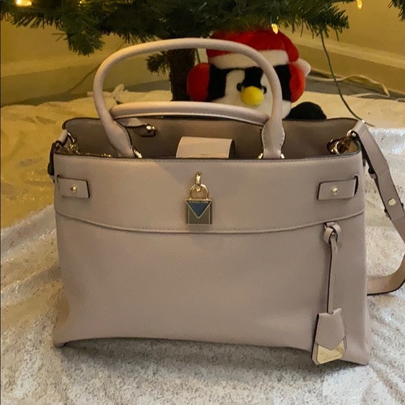 Michael Kors Handbags - Soft Pink Michael Kors LG Satchel - Gramercy